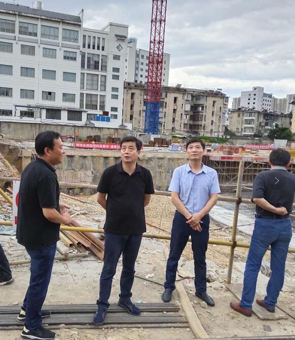 區(qū)委副書(shū)記、區(qū)長(zhǎng)楊林調(diào)研重點(diǎn)項(xiàng)目